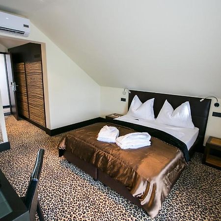 Hotel Seebrunn Am Wallersee Henndorf am Wallersee Phòng bức ảnh