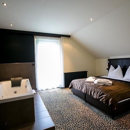 Hotel Seebrunn Am Wallersee Henndorf am Wallersee Ngoại thất bức ảnh